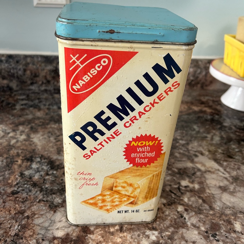 1960s Vintage Saltine Tin